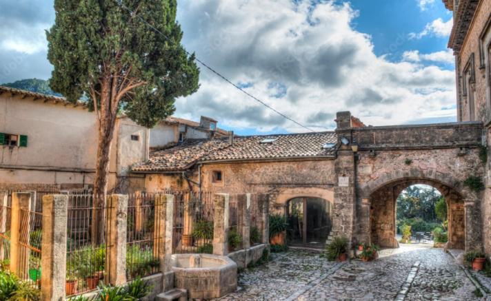 Valldemosa Sleep & Hike Homestay
